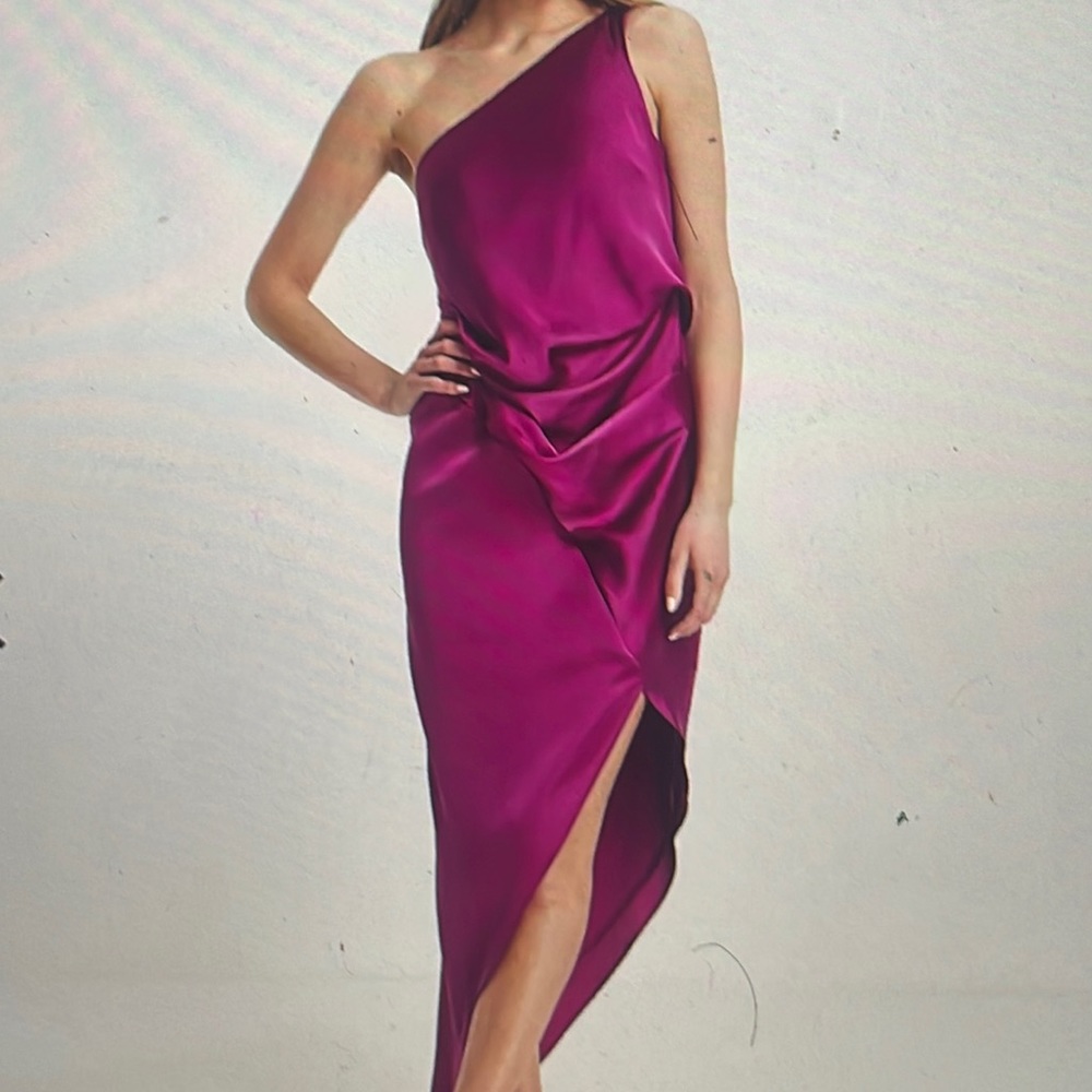 Satin One shoulder drape midi dress in mauve